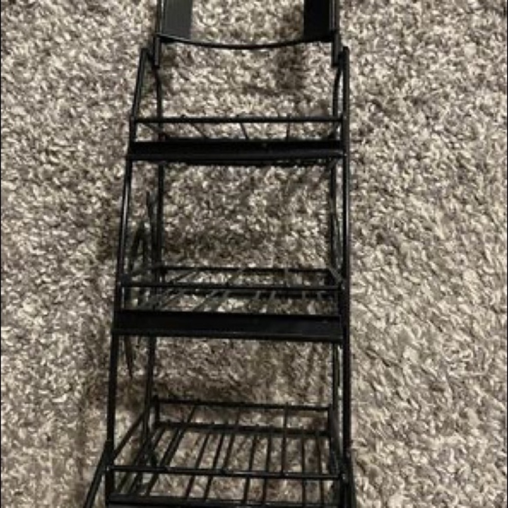 Nail polish display rack
